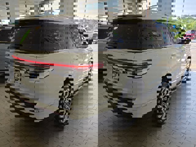 Used 2024 Lincoln Navigator L Reserve w/ Equipment Group 201A image 13