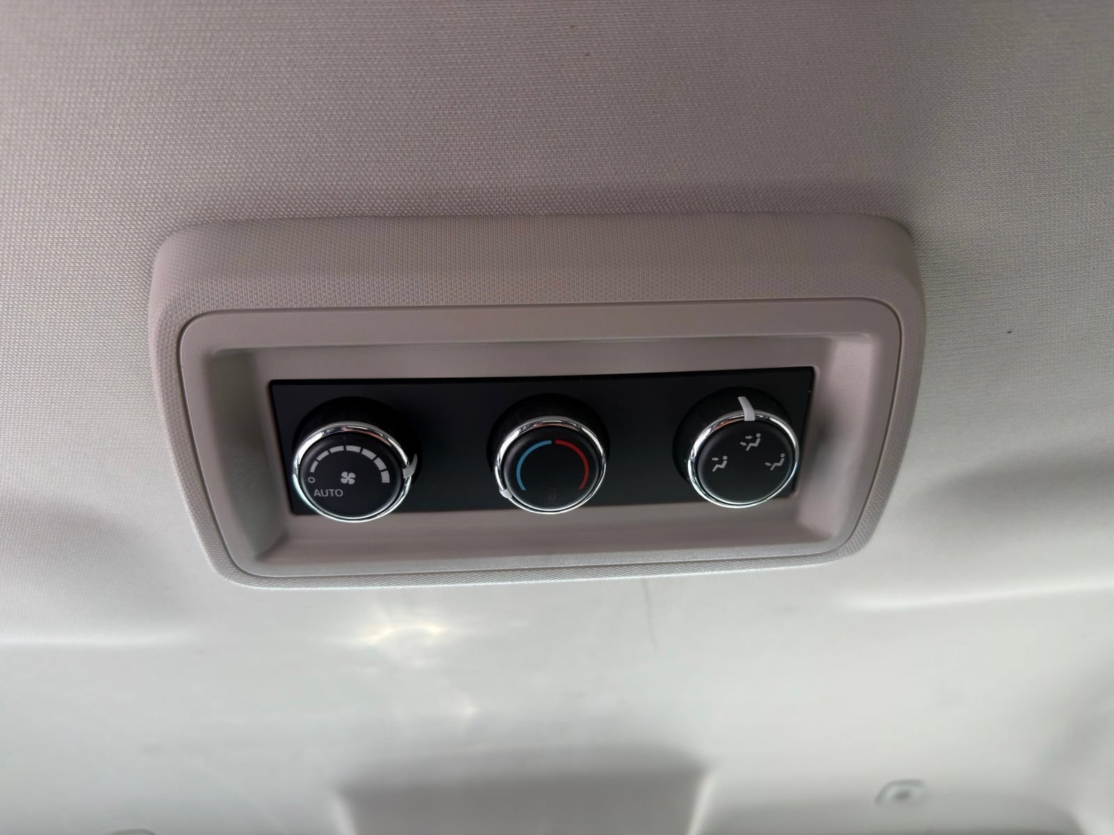 Used 2019 Dodge Journey Crossroad FWD image 24