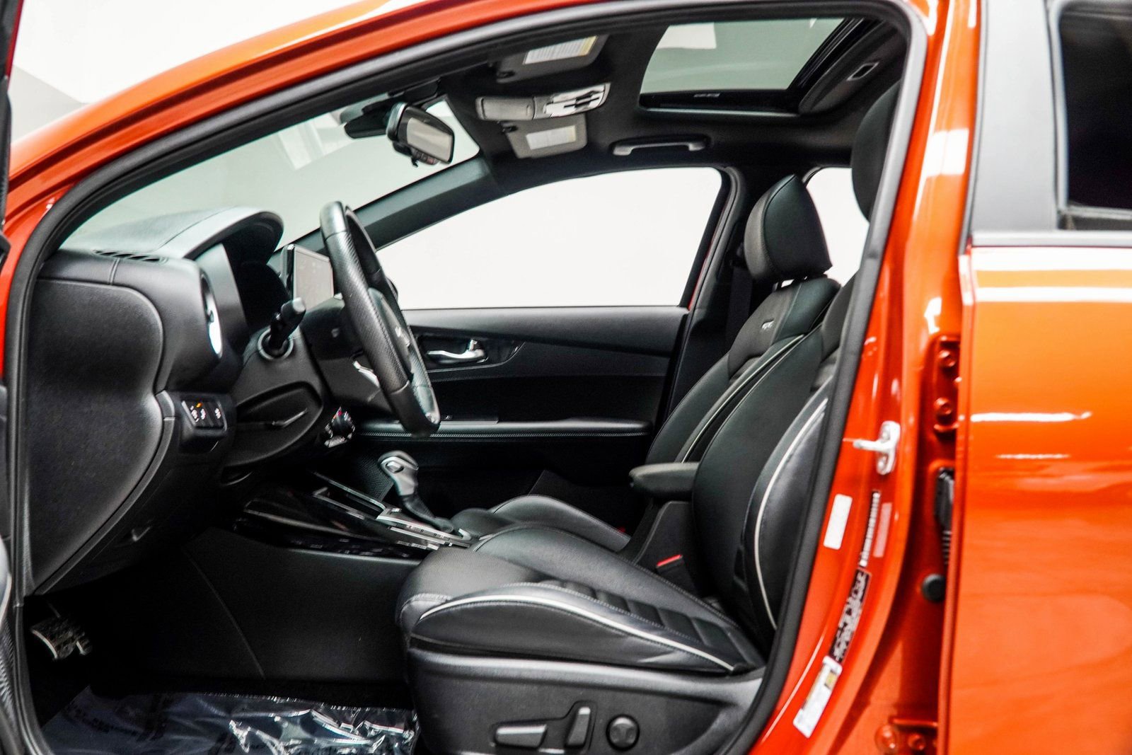 Used 2024 Kia Forte GT-Line w/ GT-Line Premium Package image 37