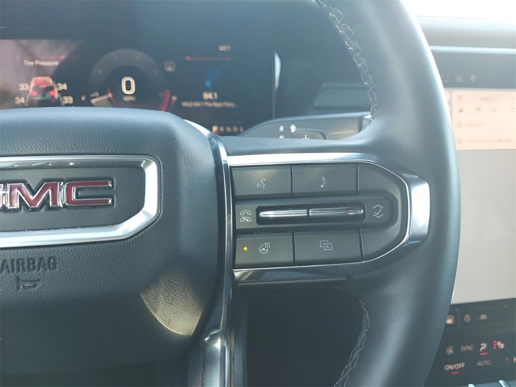 Used 2025 GMC Acadia Elevation image 18