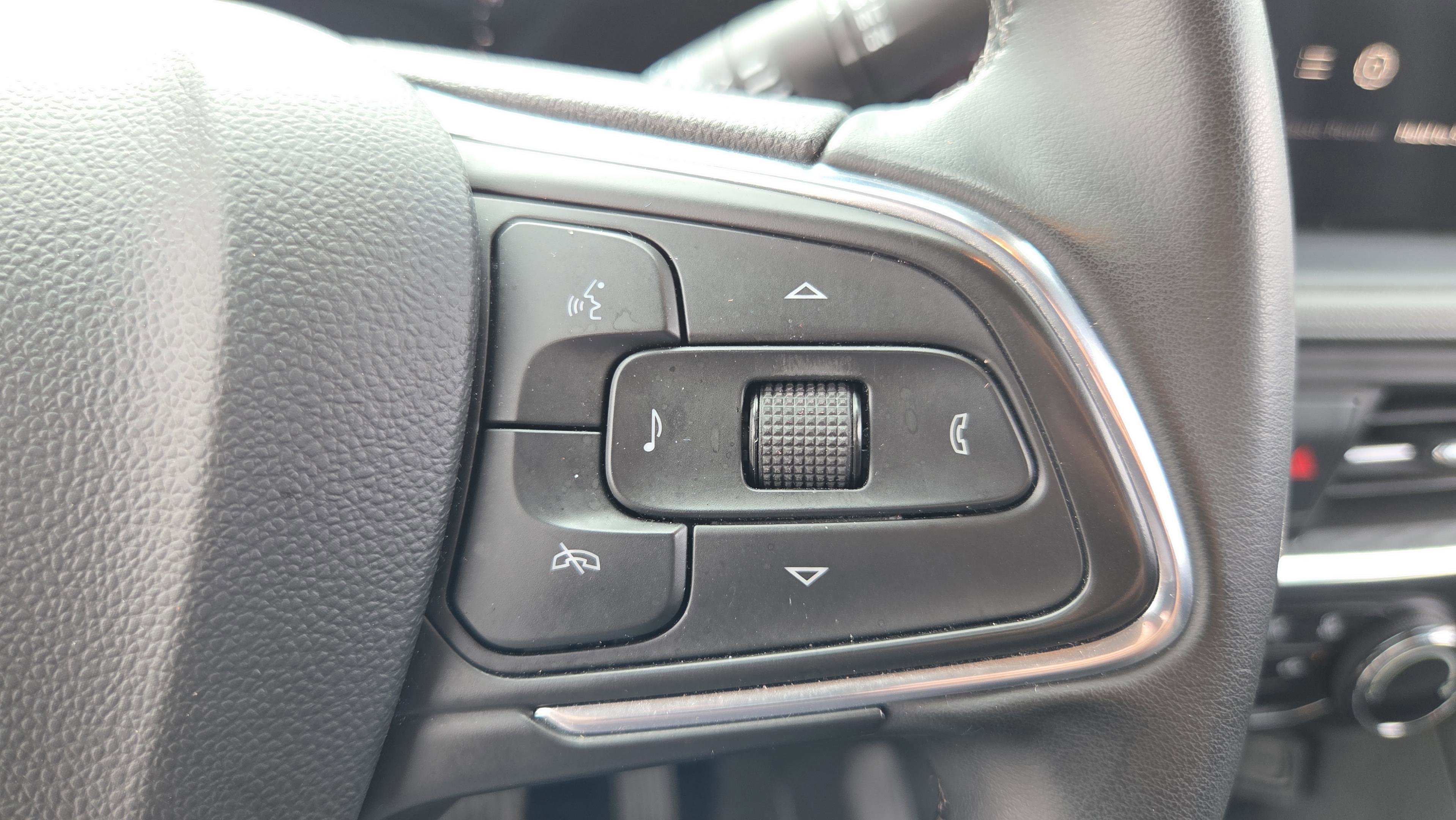 Used 2024 Buick Encore GX Sport Touring image 25
