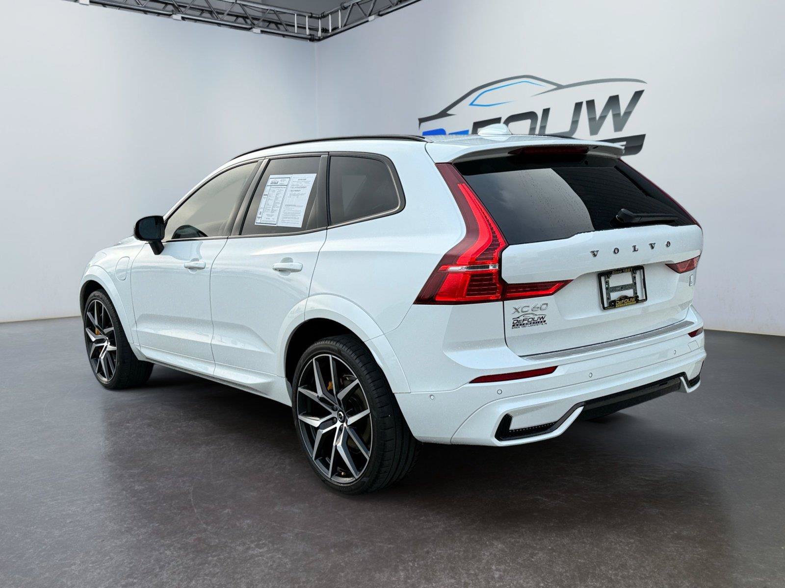 Used 2024 Volvo XC60 T8 Polestar w/ Protection Package Premier AWD/4WD image 5