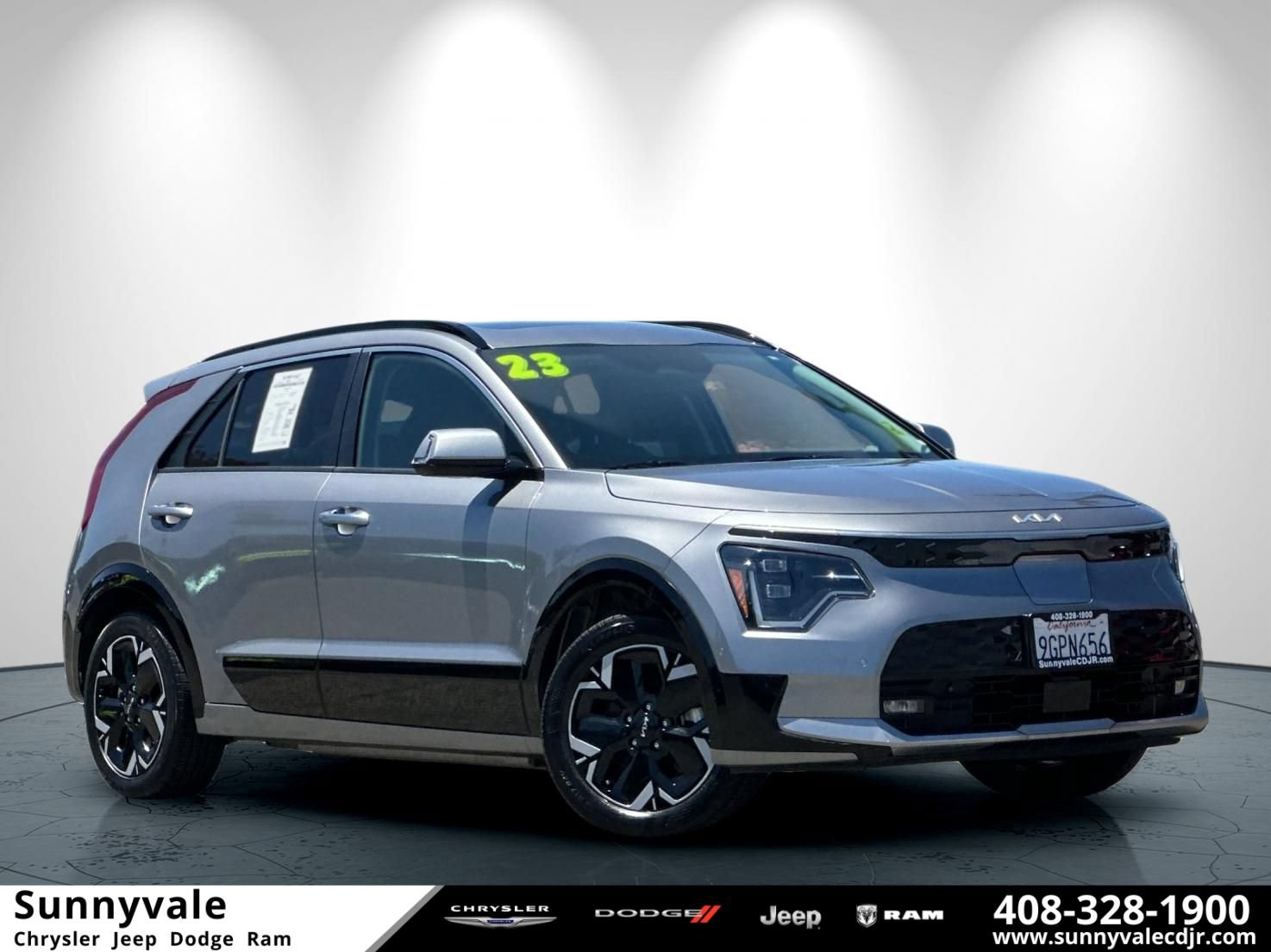 Used 2023 Kia Niro Wave FWD image 1