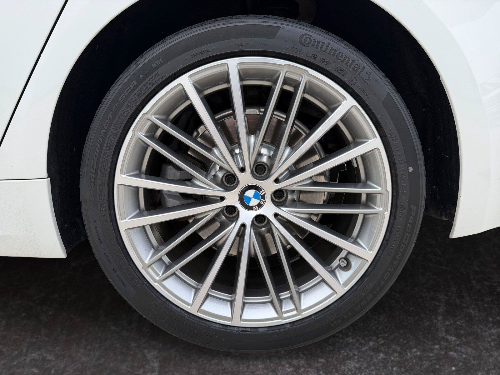Used 2020 BMW 530i xDrive w/ Convenience Package AWD/4WD image 27
