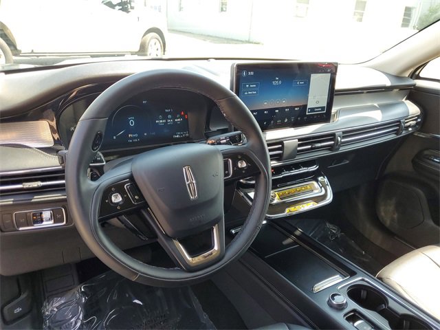 Used 2023 Lincoln Corsair AWD w/ Equipment Group 101A image 16