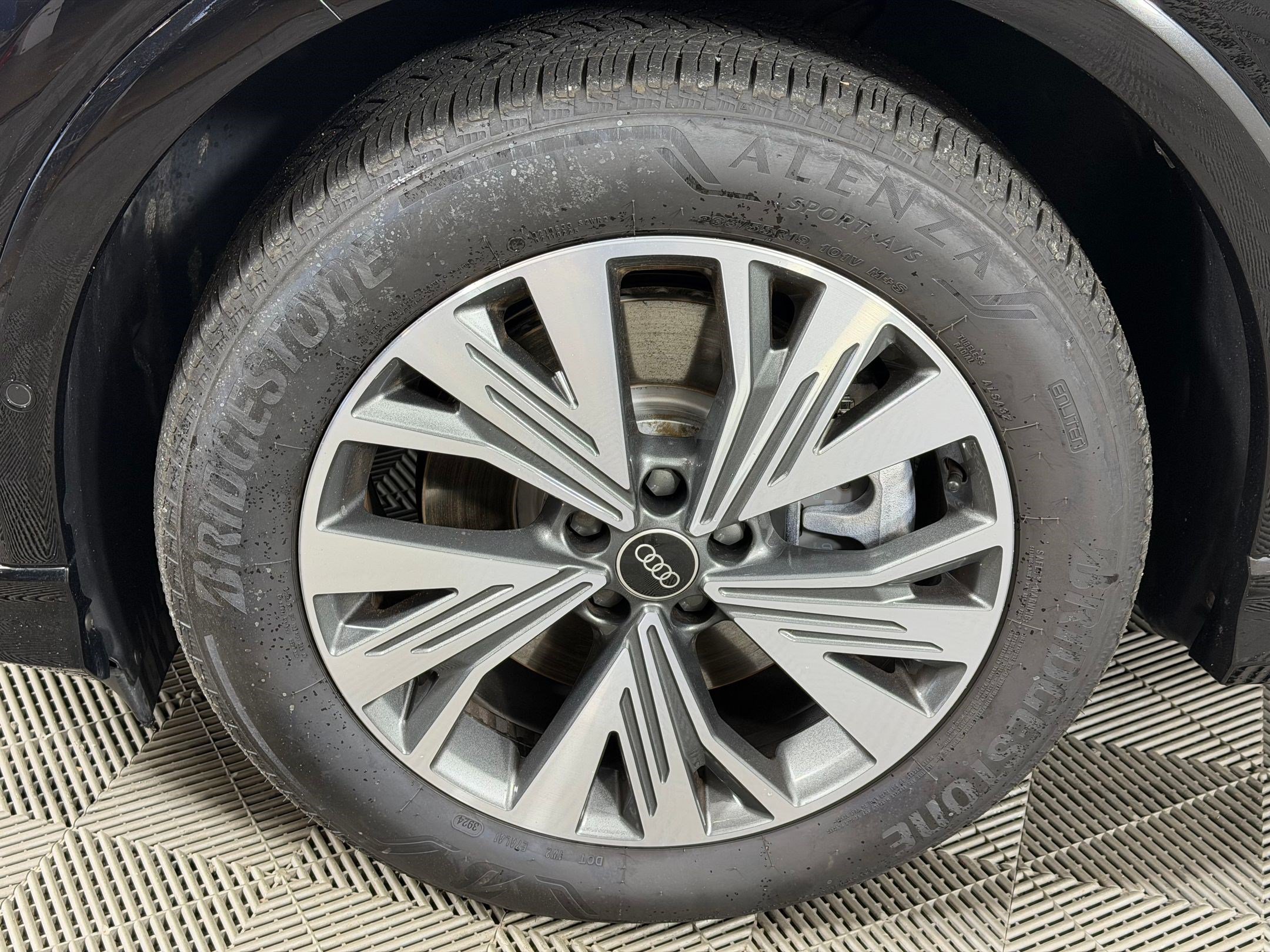 Used 2023 Audi Q4 e-tron Premium Plus w/ Premium Plus RWD image 12