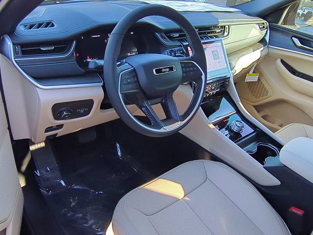 New 2025 Jeep Grand Cherokee L Limited w/ Luxury Tech Group II AWD/4WD image 12
