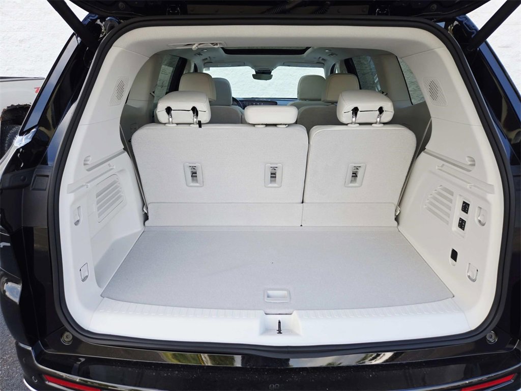 New 2026 Buick Enclave Avenir w/ Super Cruise Package image 17