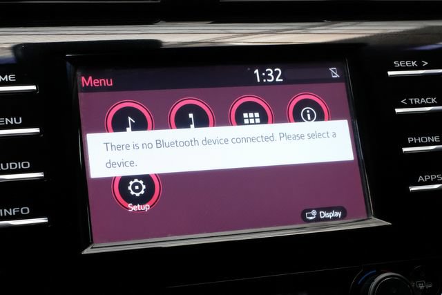 Used 2018 Toyota Camry XLE FWD image 35