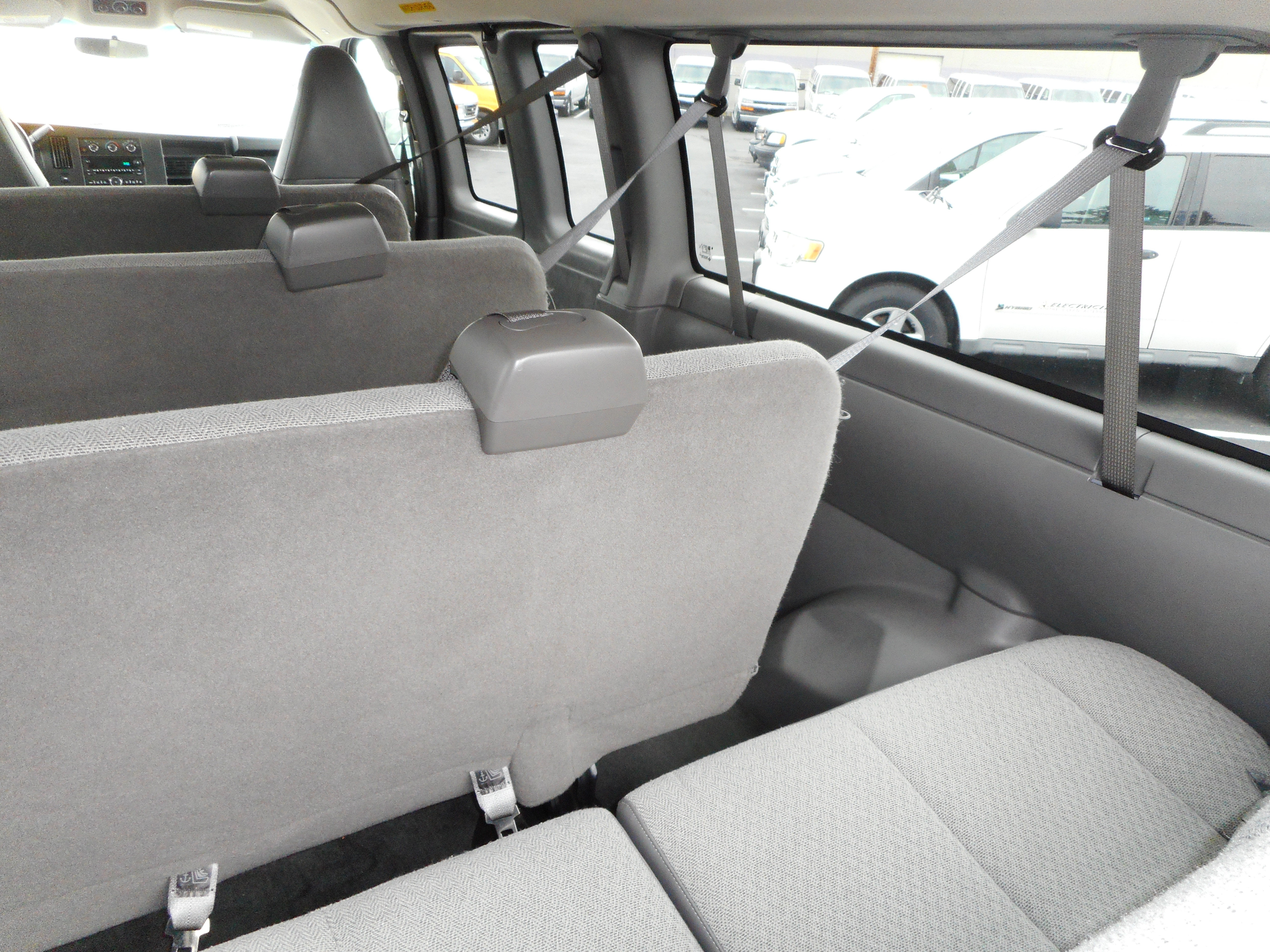 Used 2016 Chevrolet Express 3500 LT w/ LT Preferred Equipment Group RWD image 19