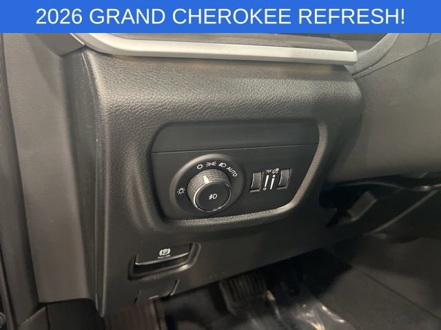New 2026 Jeep Grand Cherokee Limited w/ Limited Altitude Package AWD/4WD image 17