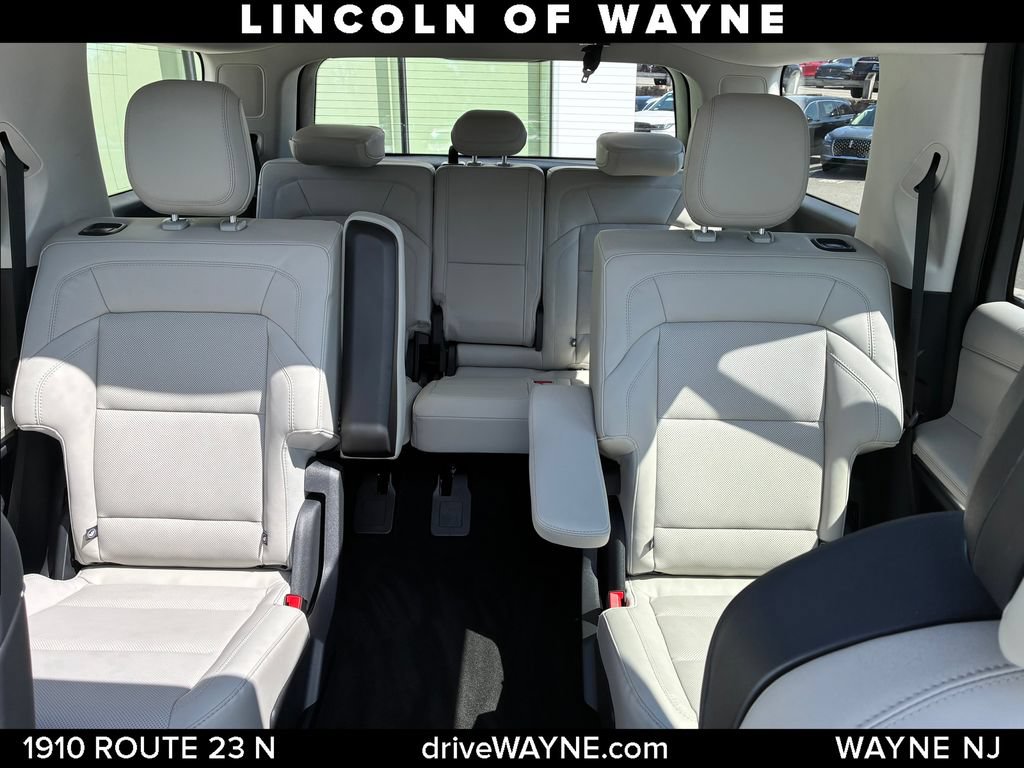 Used 2026 Lincoln Navigator Reserve AWD/4WD image 15