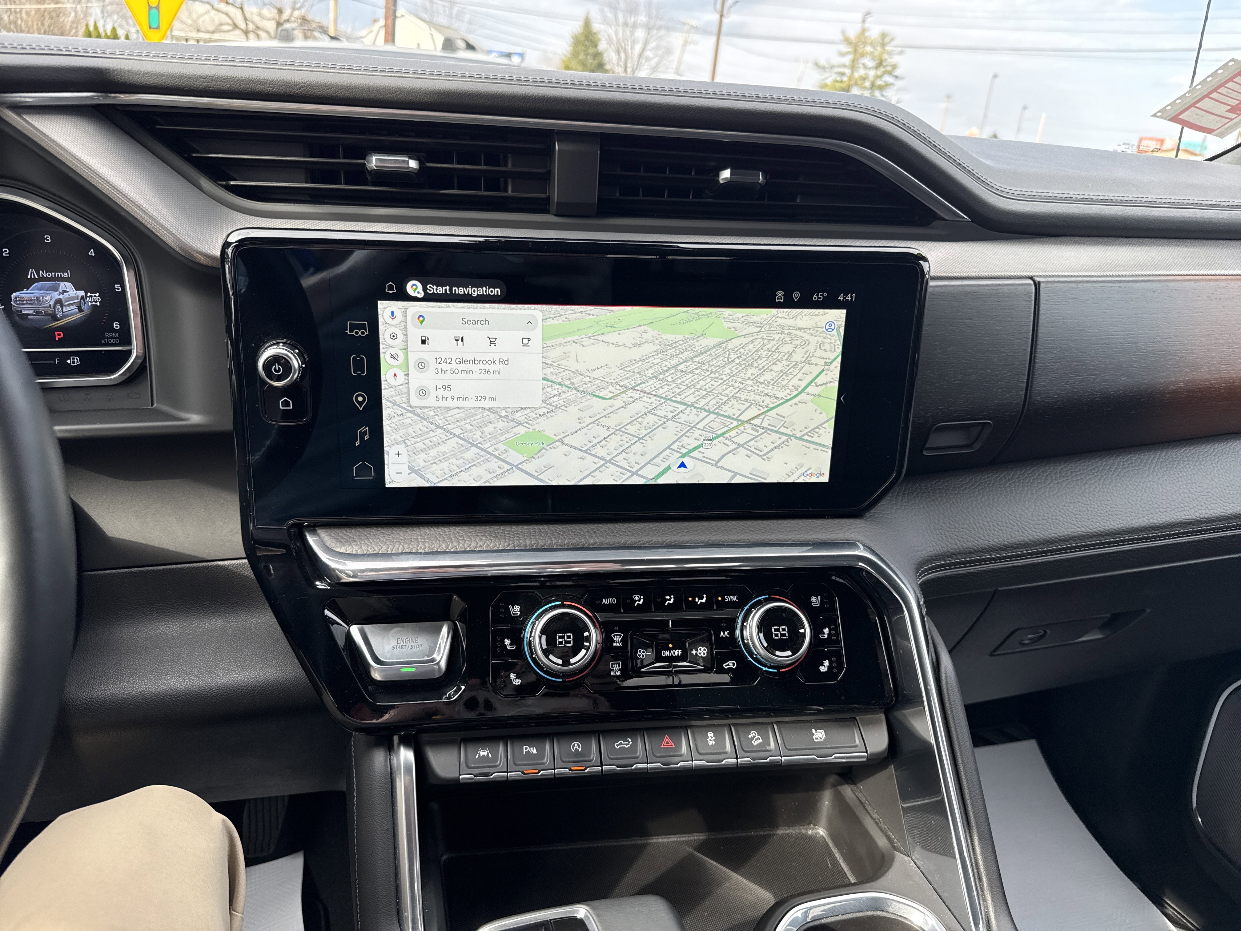 Used 2024 GMC Sierra 1500 Denali w/ Technology Package image 14