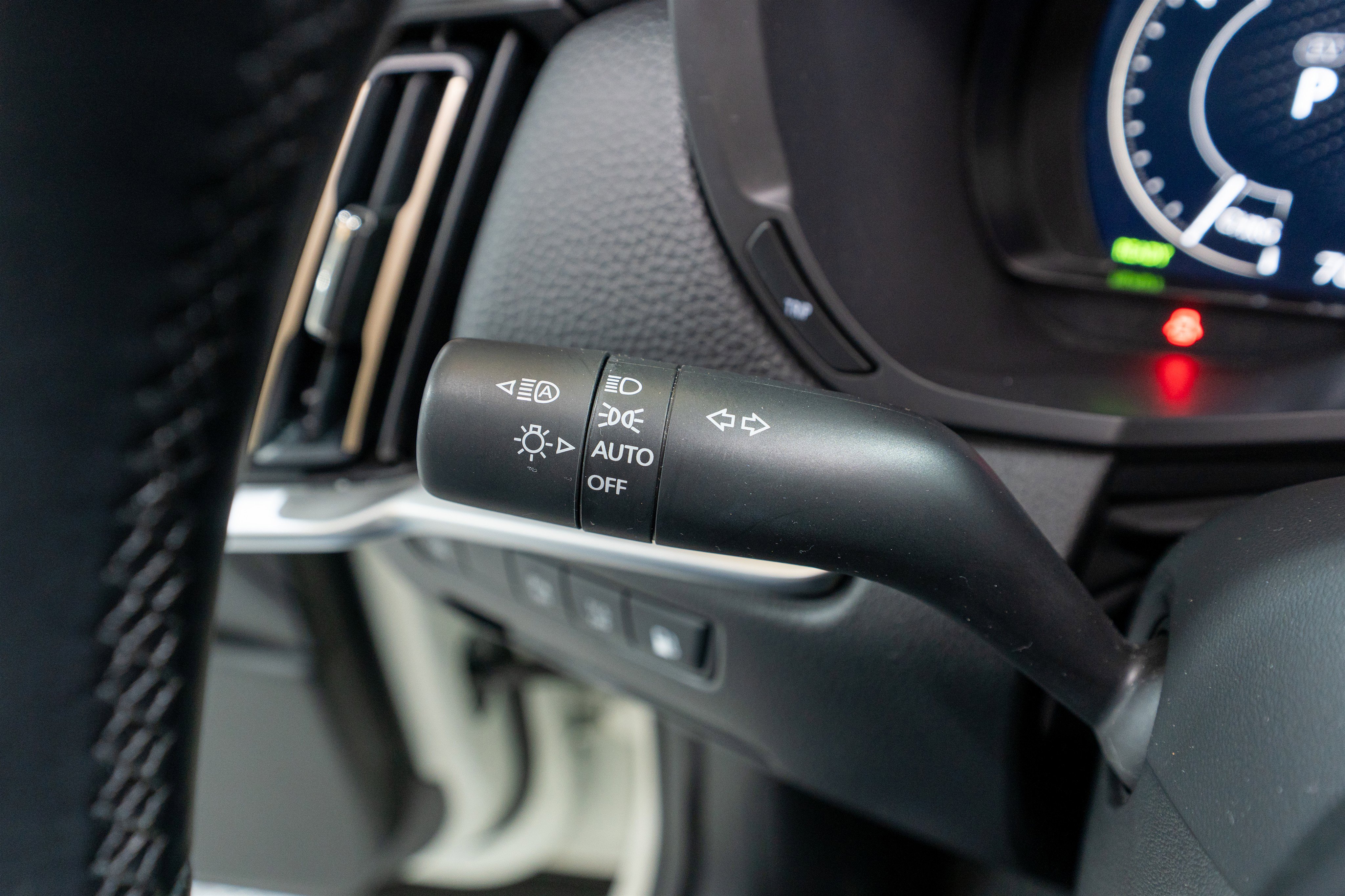 Used 2024 MAZDA CX-90 Plug-In Hybrid w/ Premium Pkg image 29