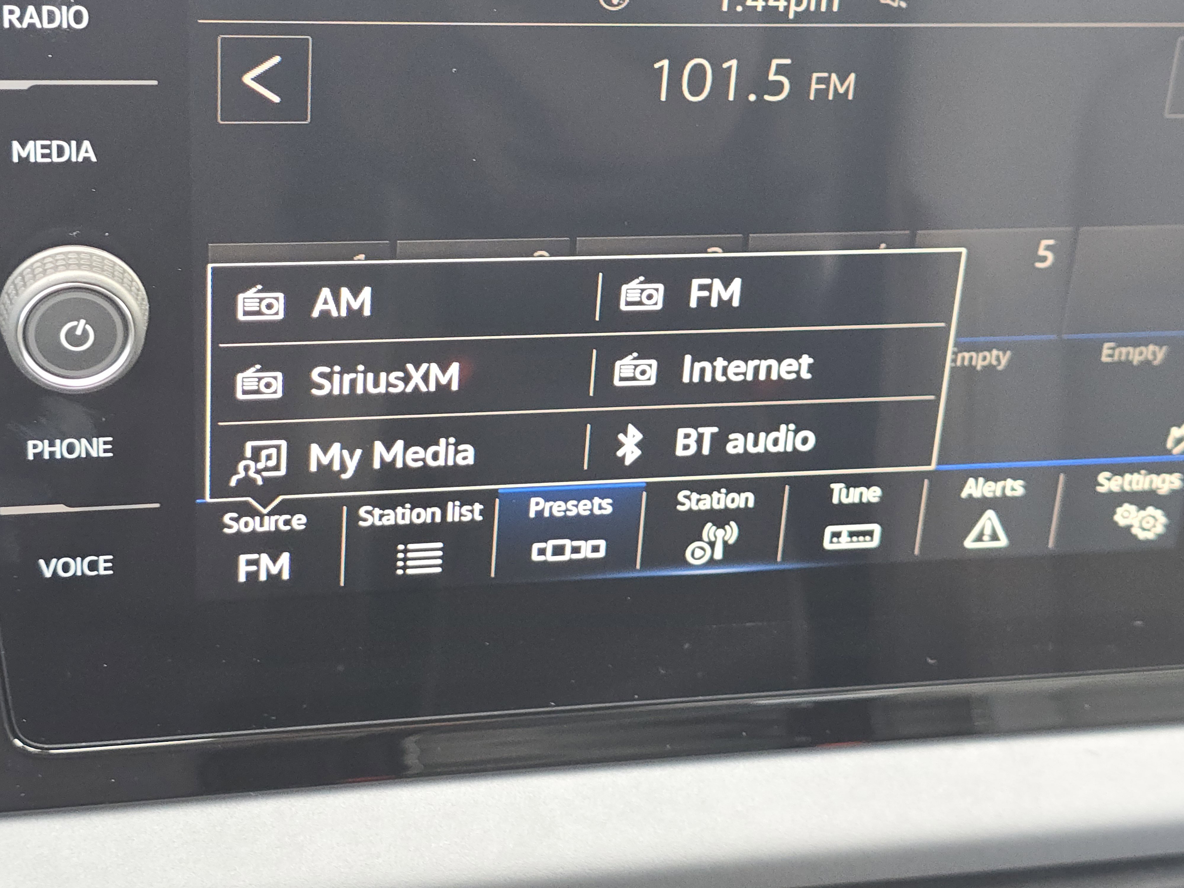 New 2026 Volkswagen Jetta SE image 22