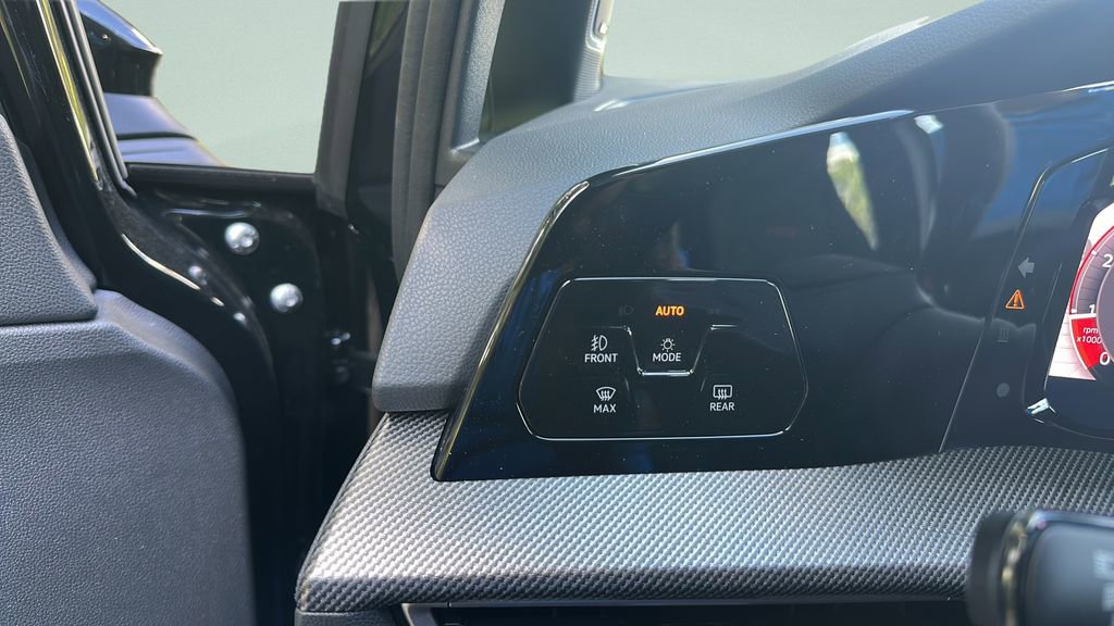 New 2026 Volkswagen GTI SE FWD image 29