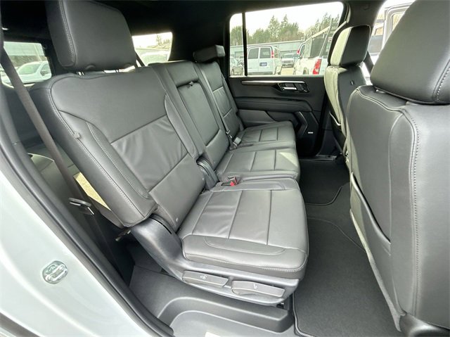 New 2025 Chevrolet Suburban LT w/ Comfort Package image 27
