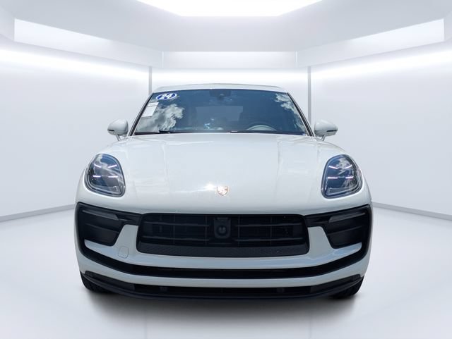Used 2024 Porsche Macan AWD/4WD image 8