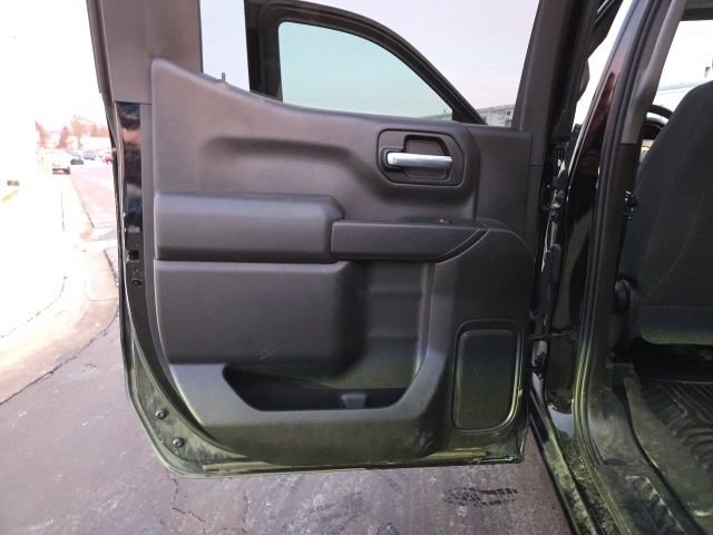 Used 2021 Chevrolet Silverado 1500 Custom image 12