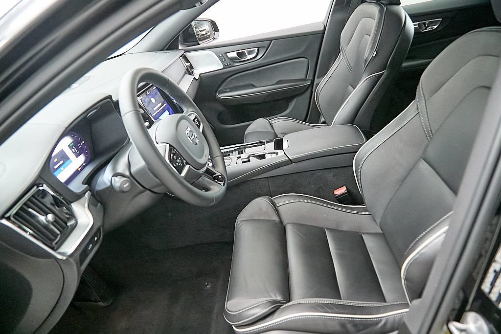 Used 2024 Volvo S60 T8 Ultimate w/ Climate Package AWD/4WD image 14