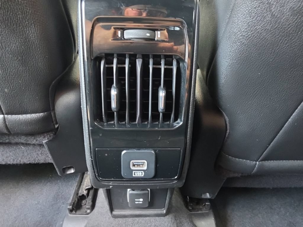 Used 2024 Jeep Compass Latitude AWD/4WD image 32