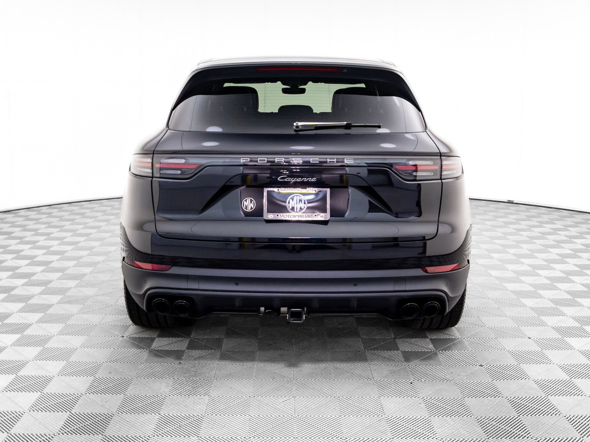 Certified 2022 Porsche Cayenne Platinum Edition image 10