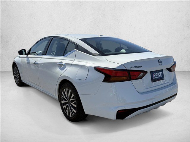 Used 2025 Nissan Altima 2.5 SV FWD image 8