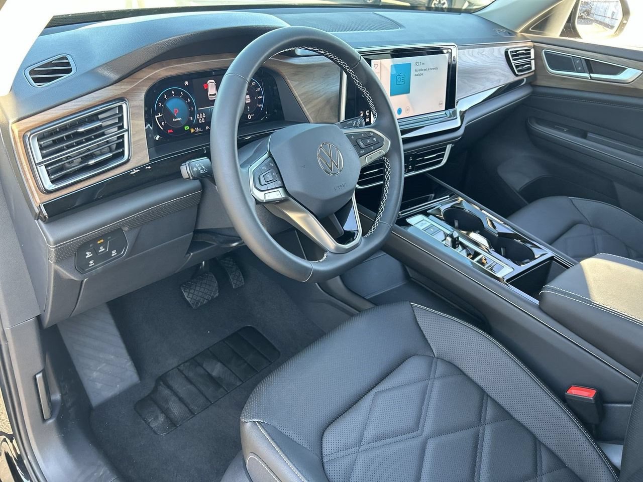 New 2026 Volkswagen Atlas SE FWD image 14