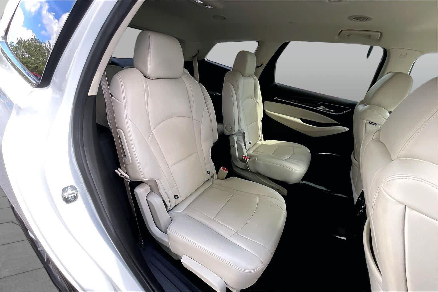 Used 2023 Buick Enclave Essence FWD image 51