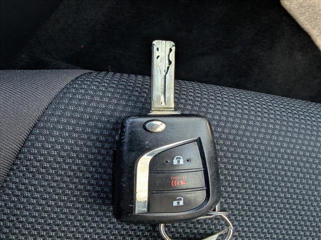 Used 2021 Toyota RAV4 LE image 36