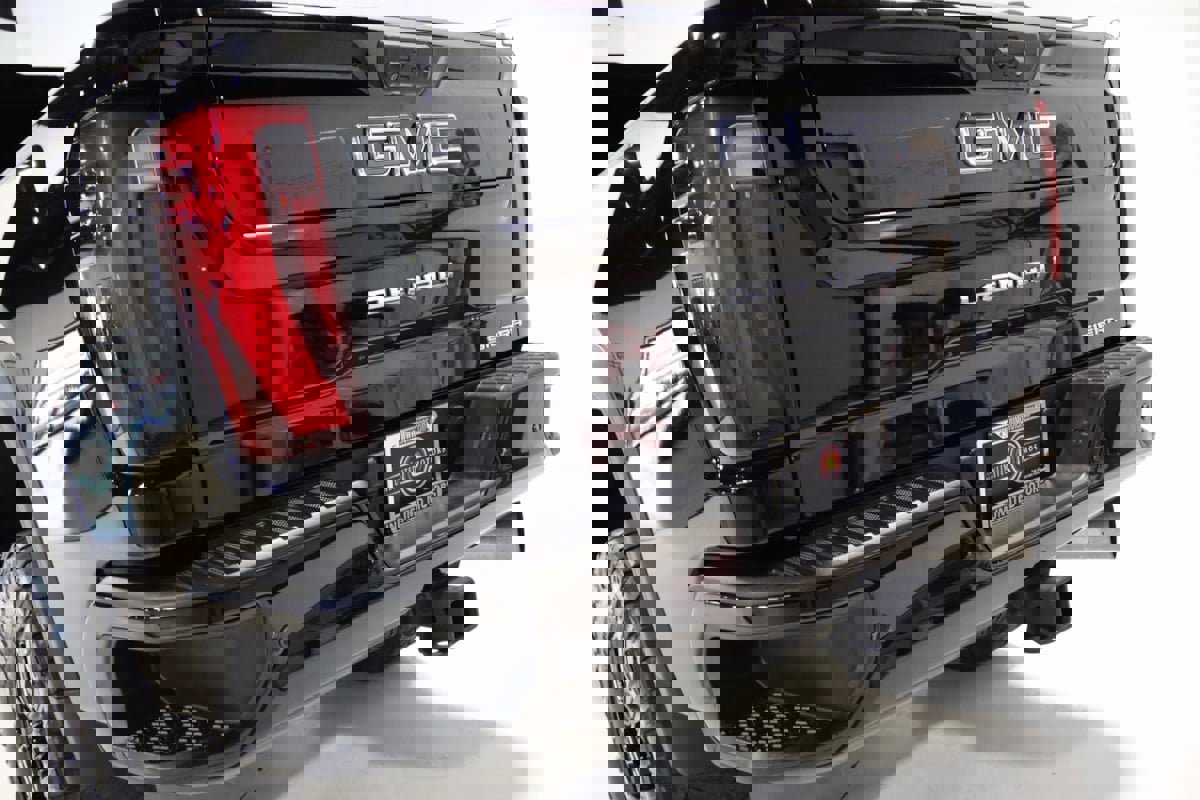 Used 2024 GMC Sierra 3500 Denali Ultimate image 37