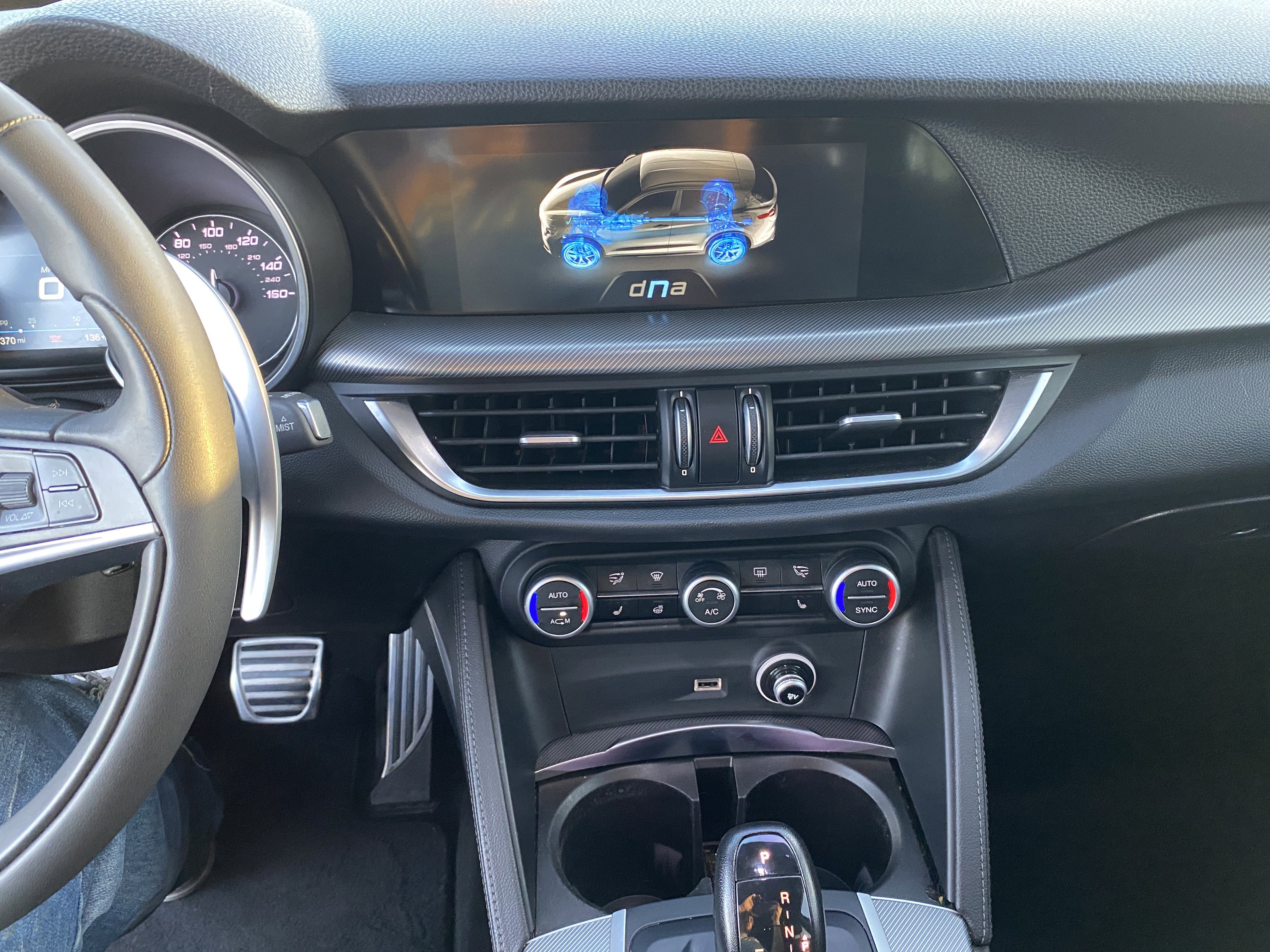 Used 2018 Alfa Romeo Stelvio Sport w/ Quick Order Package 22J Sport image 14