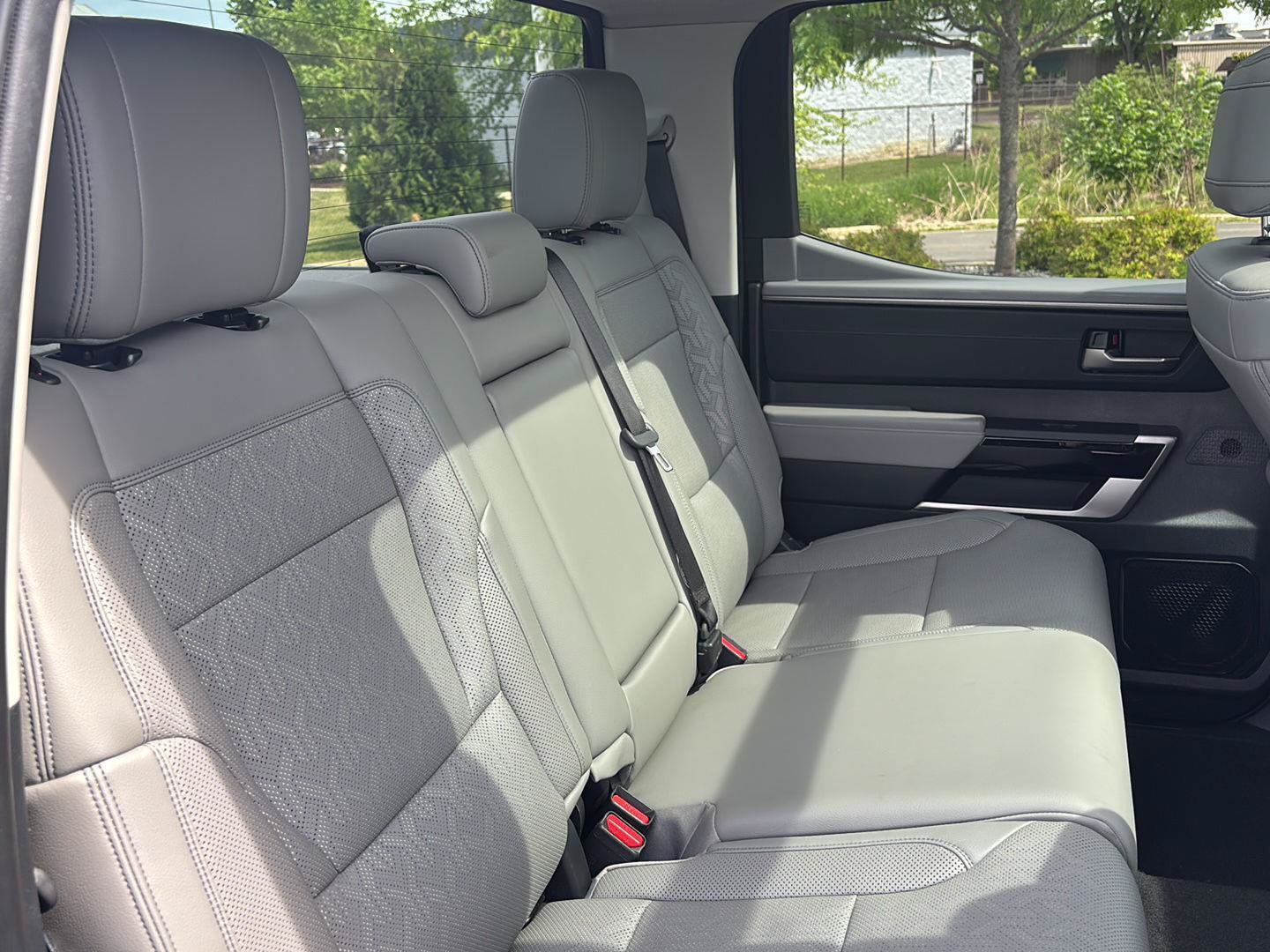 Used 2022 Toyota Tundra Limited AWD/4WD image 17