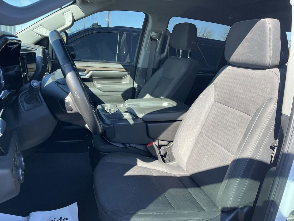 Used 2024 Chevrolet Silverado 2500 LT image 9