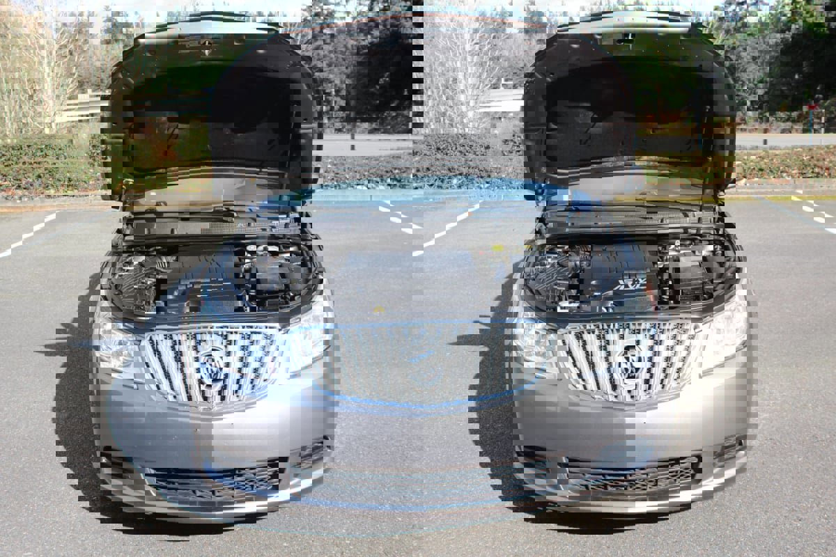 Used 2010 Buick LaCrosse CXL w/ Luxury Package FWD image 28