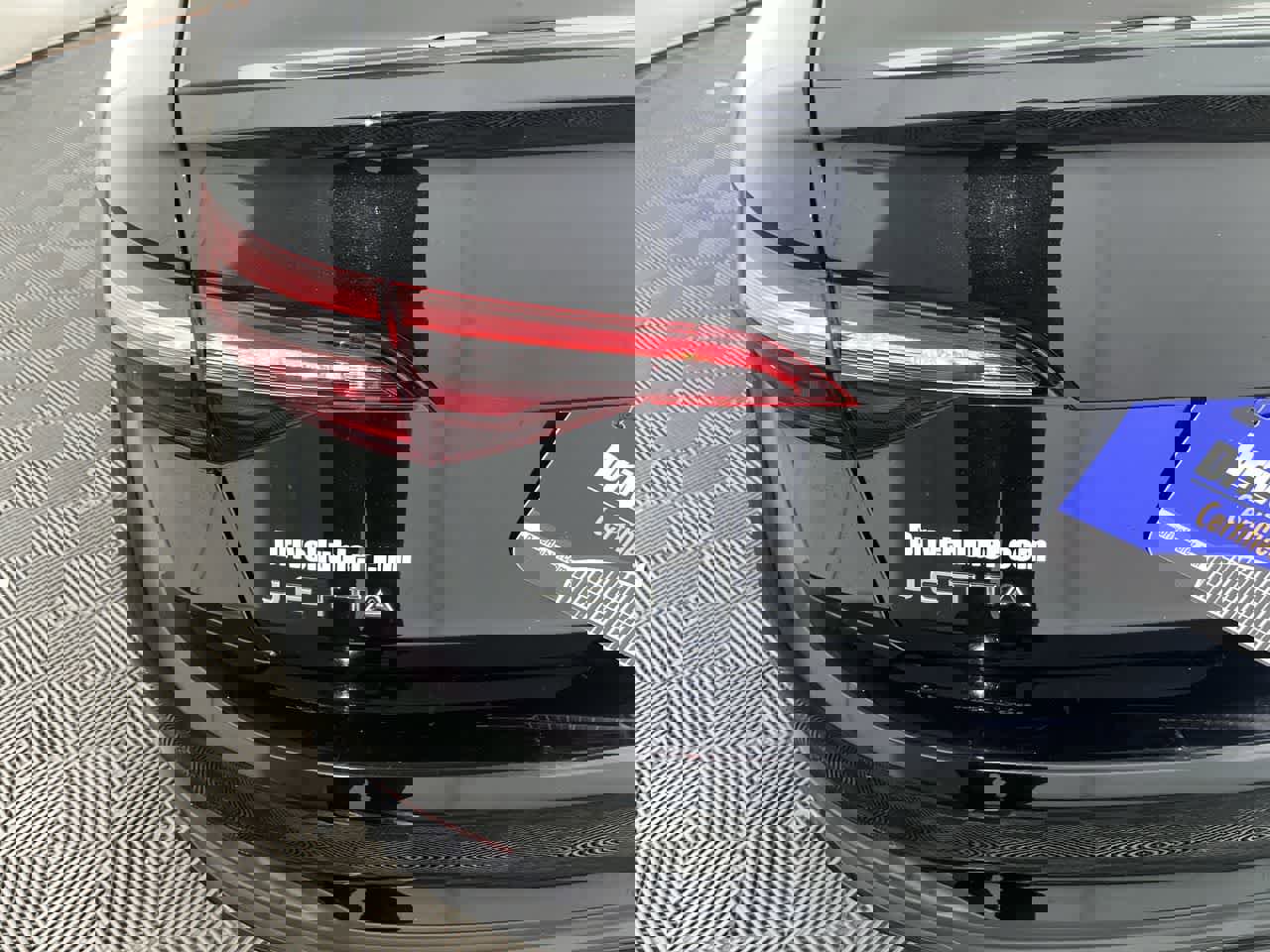 Used 2024 Volkswagen Jetta SE image 11