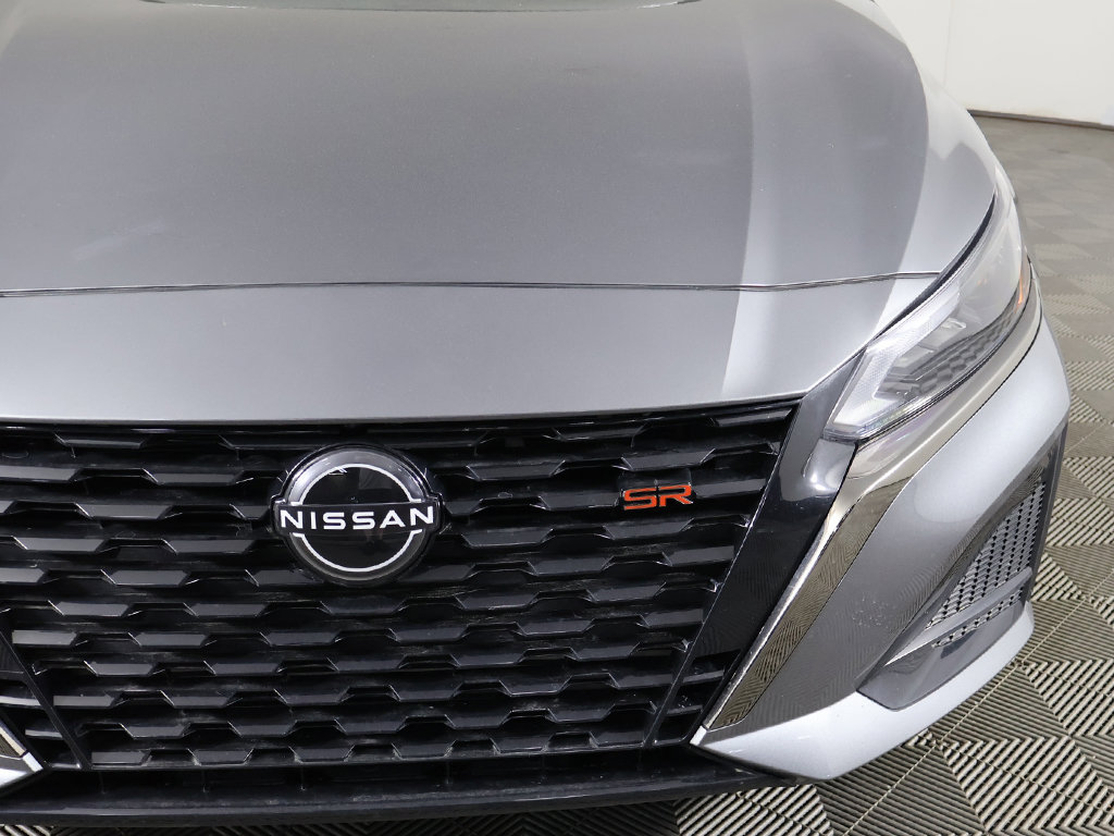 Used 2023 Nissan Altima 2.0 SR FWD image 16