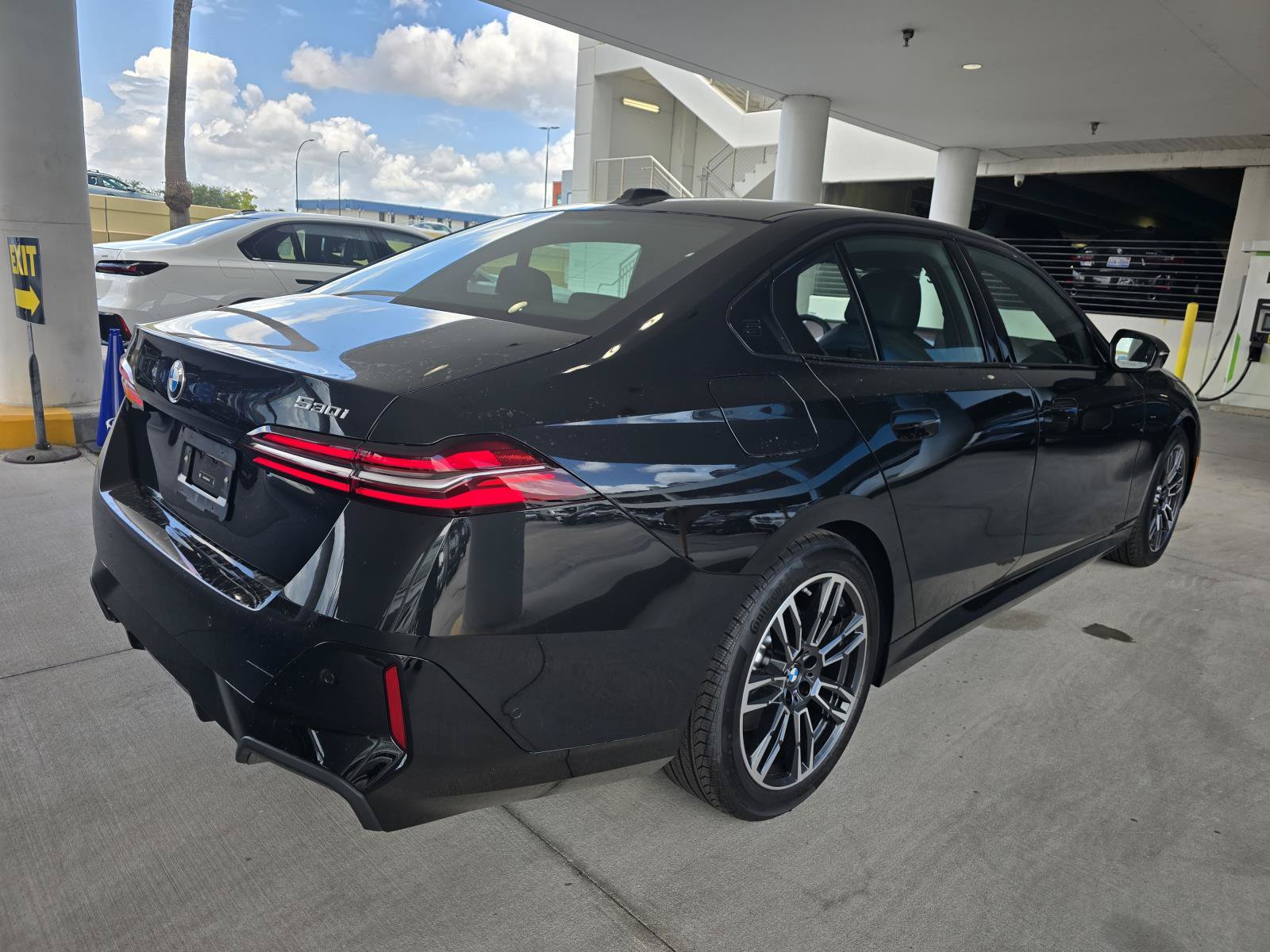 New 2027 BMW 530i w/ M Sport Package RWD image 3