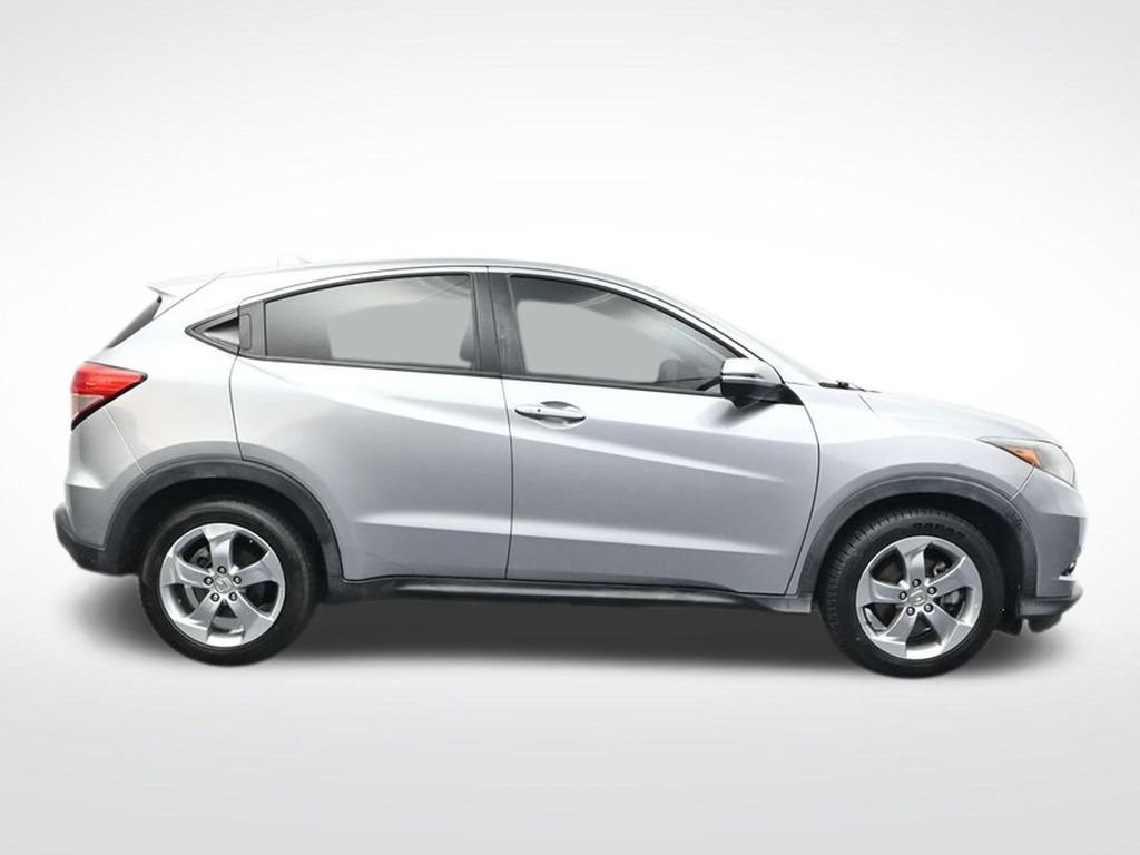 Used 2017 Honda HR-V EX image 9