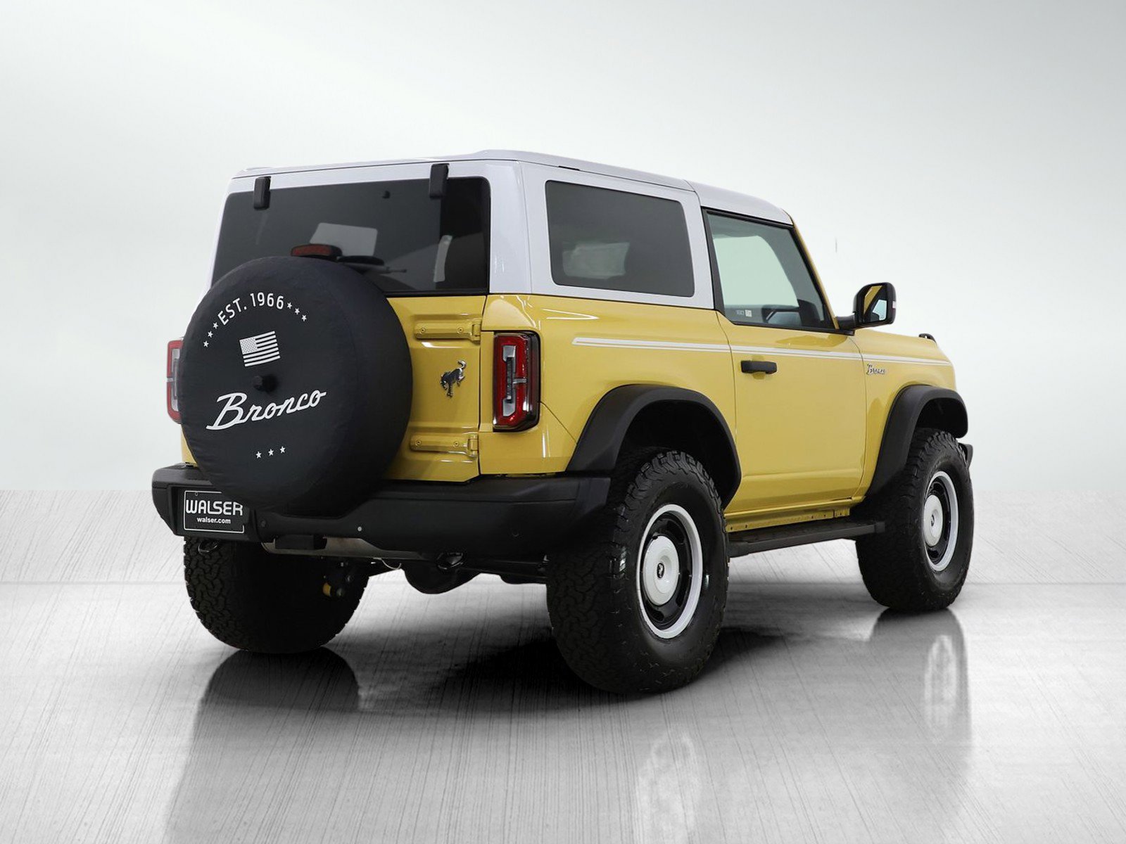 Used 2024 Ford Bronco Heritage Edition AWD/4WD image 6