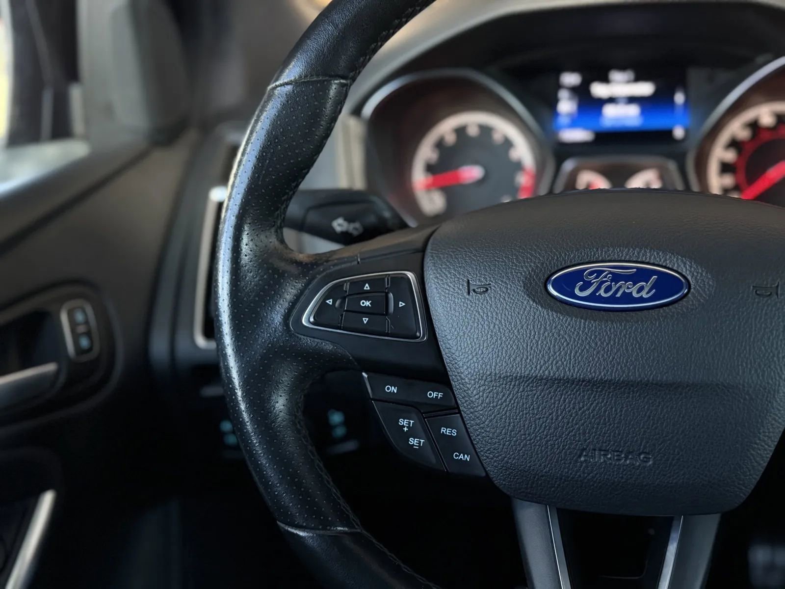 Used 2017 Ford Focus ST w/ Equipment Group 401A image 22