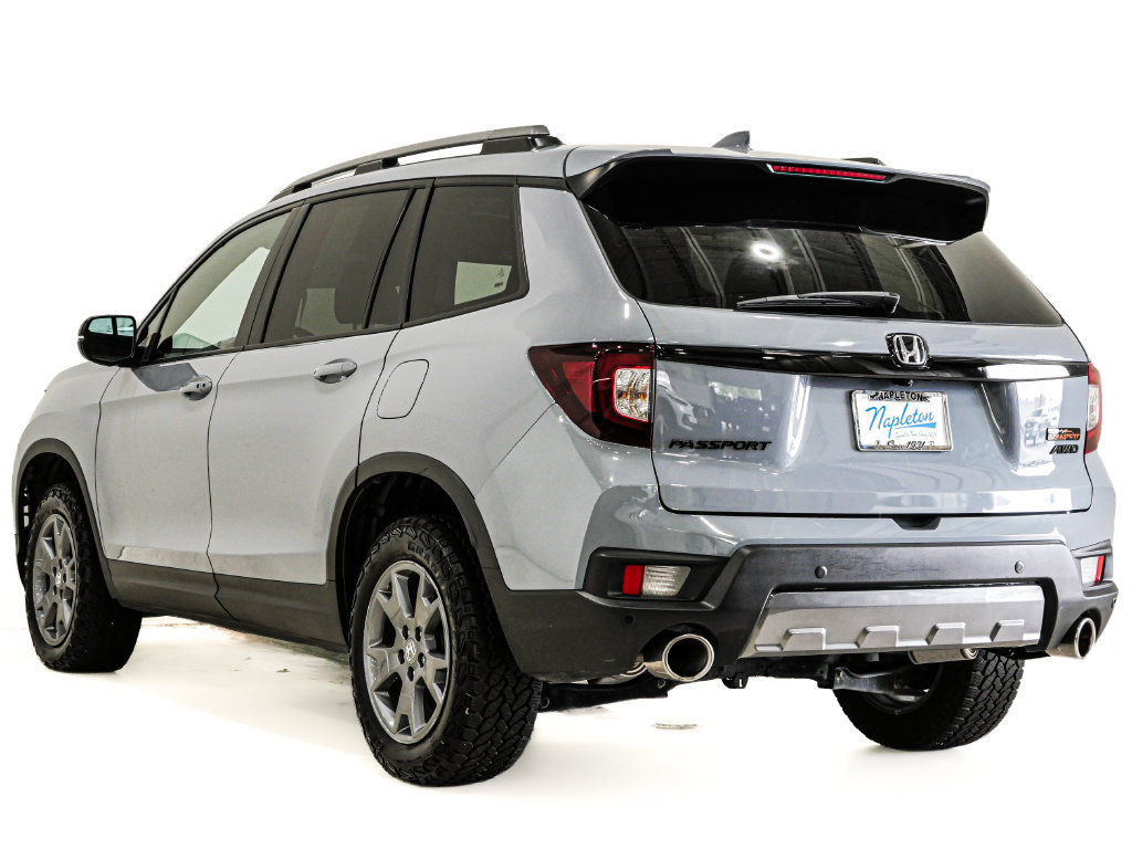 Used 2025 Honda Passport TrailSport image 9
