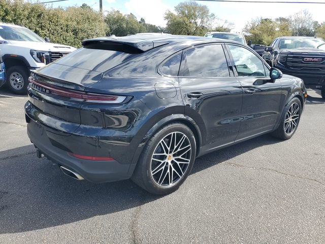 Used 2024 Porsche Cayenne Coupe image 4