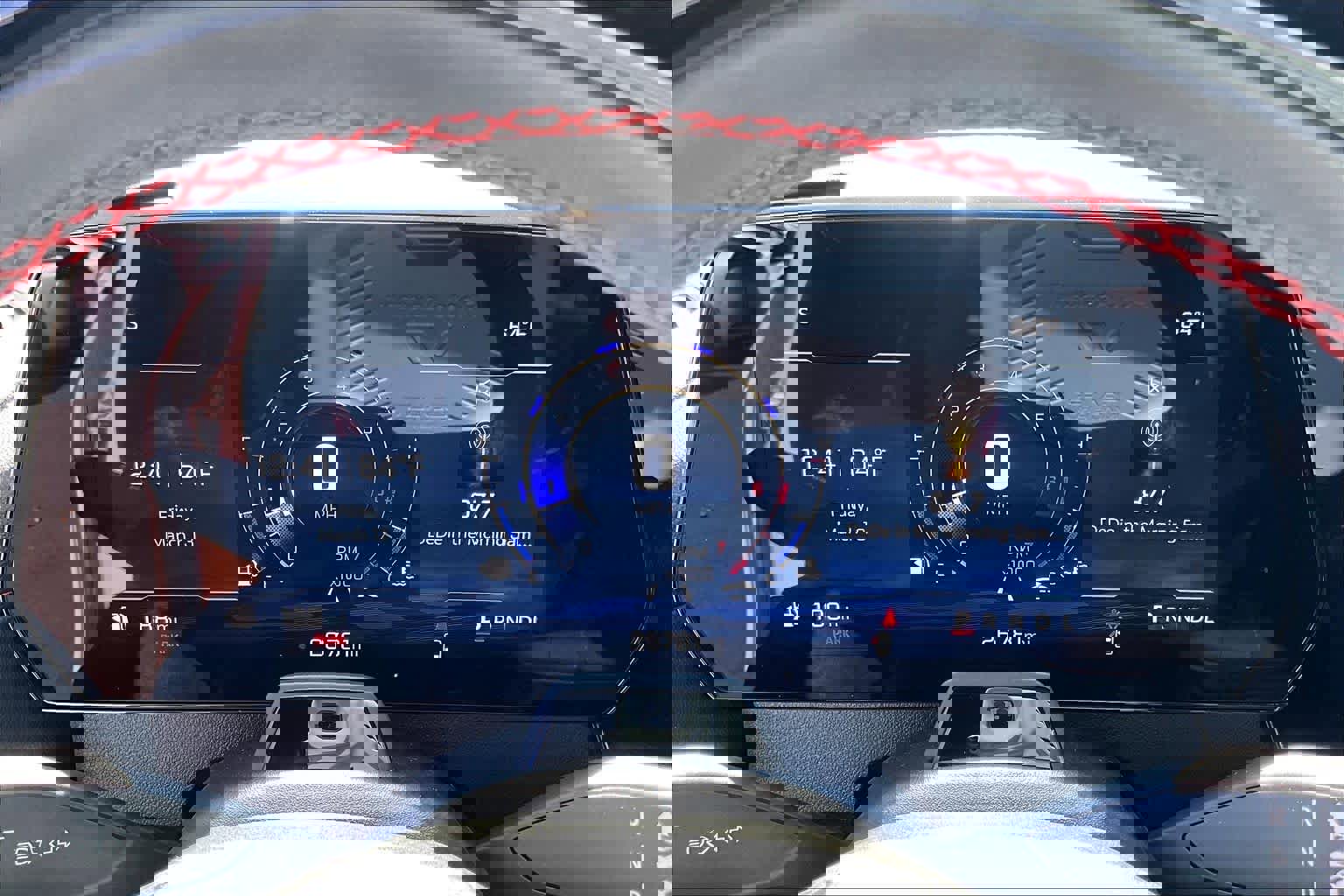 Used 2024 Chevrolet Traverse RS image 25