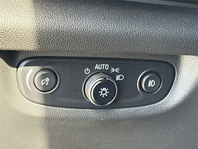 Used 2018 Buick Regal Essence w/ Driver Confidence Package #1 image 37