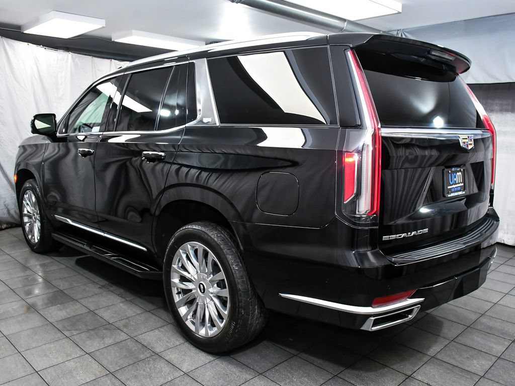 Used 2023 Cadillac Escalade Premium Luxury AWD/4WD image 4