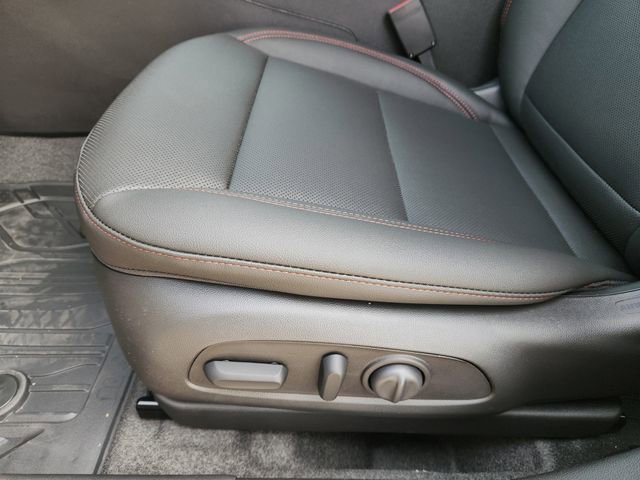 New 2026 Chevrolet Trax RS w/ Driver Confidence Package image 25