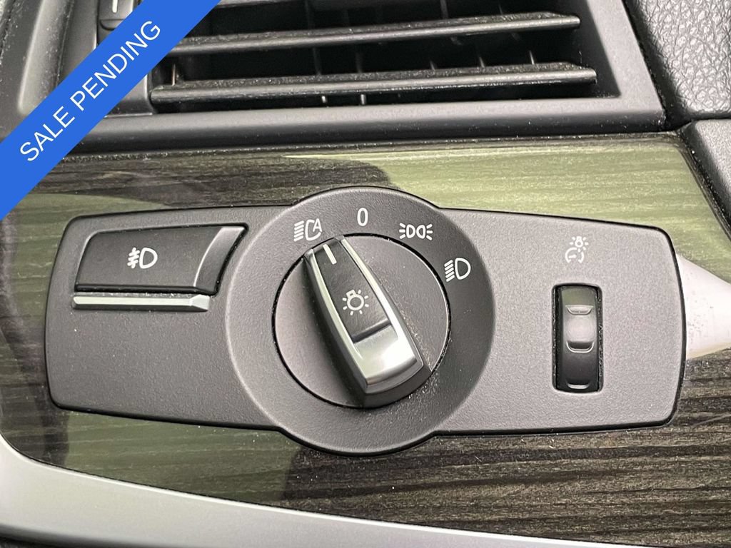 Used 2013 BMW 535i xDrive Sedan AWD/4WD image 33