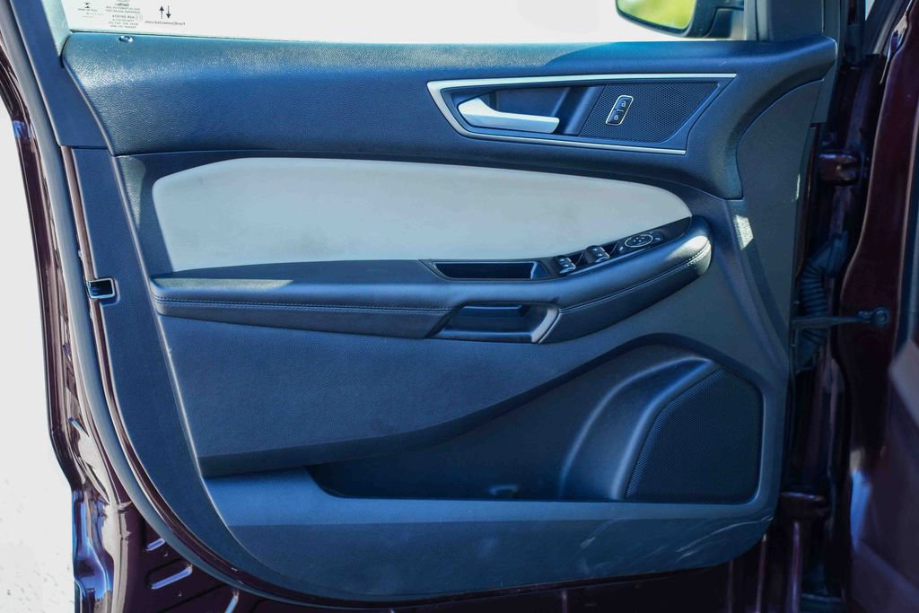 Used 2020 Ford Edge SEL w/ Convenience Package AWD/4WD image 17