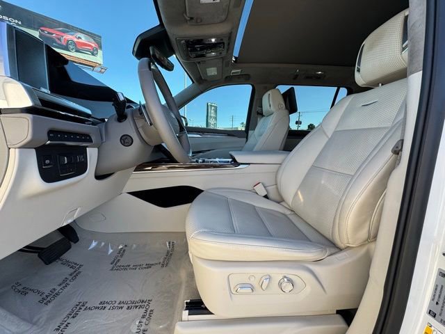Certified 2025 Cadillac Escalade ESV Sport Platinum image 23